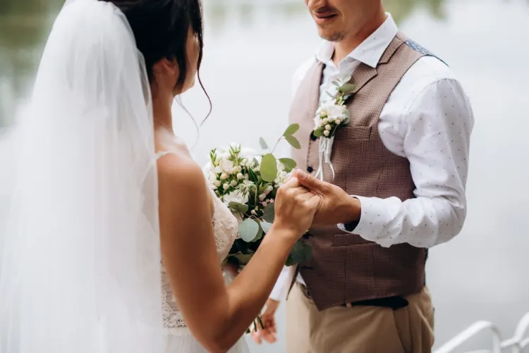 Trouvez rapidement les prestataires et professionnels du mariage en France