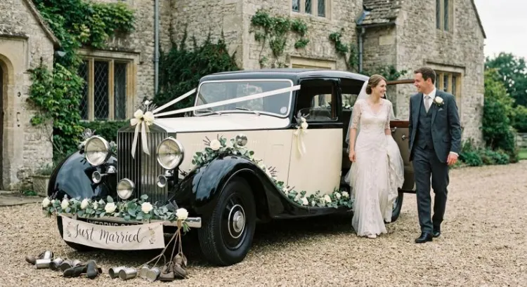Location de voiture de mariage : modèles, tarifs et options avec chauffeur